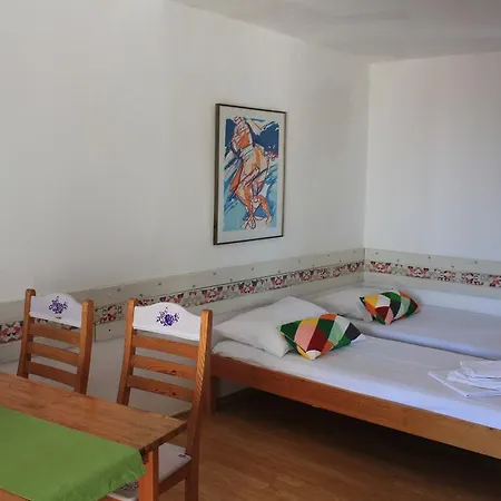 アパート Unija Duga Uvala クルニカ